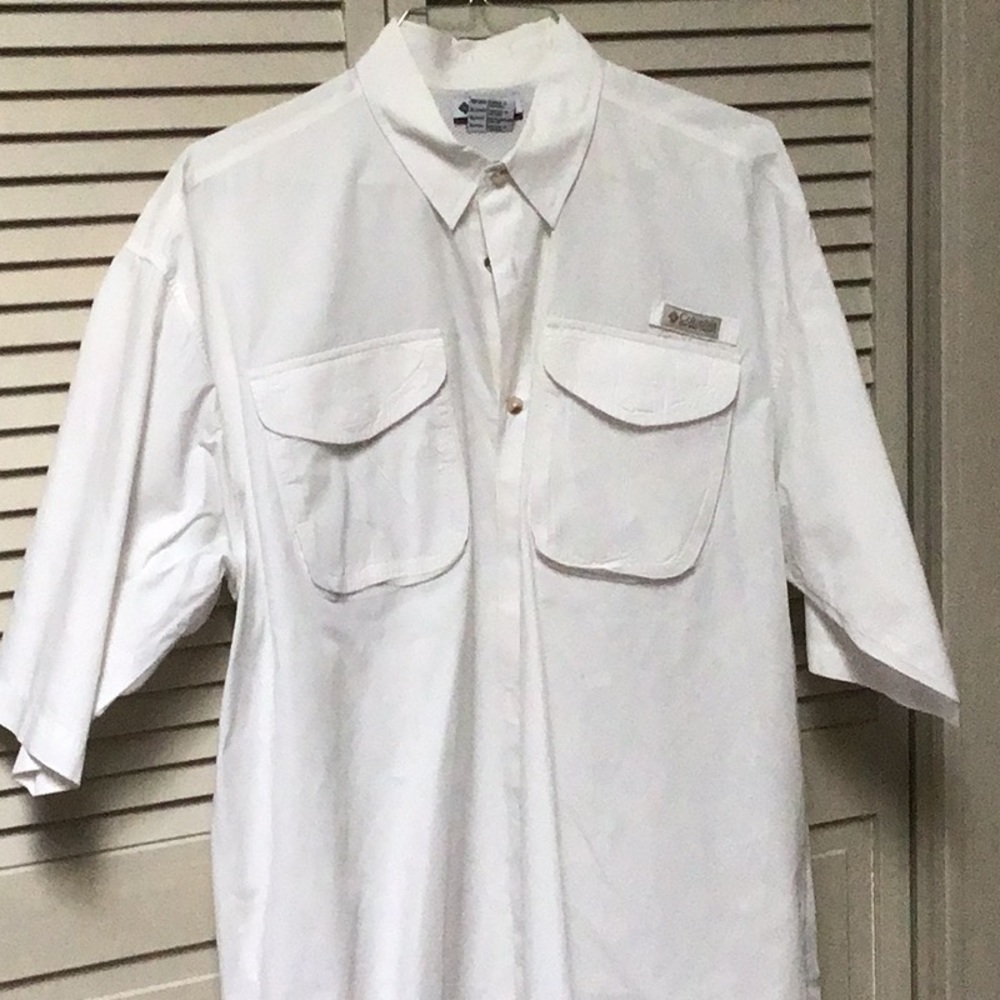 Columbia Sportswear white short sleeve shirt